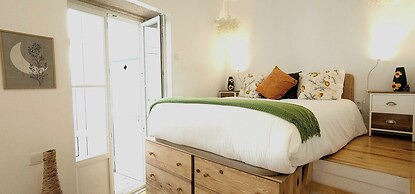 Frs002 Floresold Town: Elegant Studio W/ Patio
