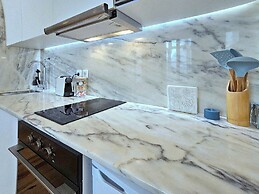 Frs002 Floresold Town: Elegant Studio W/ Patio