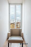 Gary01 Exclusive Top Floor 2BD by the Timeout Market