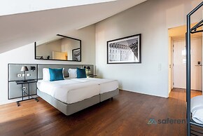 Gary01 Exclusive Top Floor 2BD by the Timeout Market