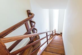 Acm033 BH 2BR Duplex Apartment