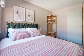 Alegr3 · Trendy & Charming Apartment