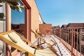 Alegr3 · Trendy & Charming Apartment