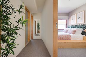 Alegr3 · Trendy & Charming Apartment