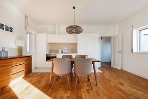 Acm034 Spacious 1BD +balcony