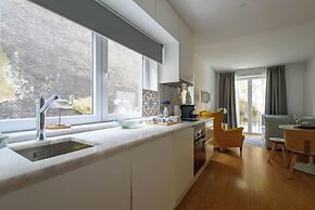 Almad3 · Stylish Almada Hide-away