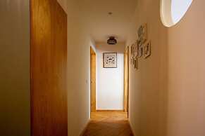 Alegr0 · 60s Chic Central Apartment w/ Garden