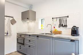 Real02 · Petite Príncipe Retreat