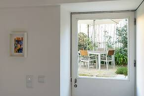 Flora2 Flora Apartments, 1 BR on 1st Floor