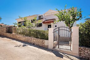 Impeccable 3-bed House in Supetar