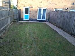 Cosy 1-bed Studio in Northolt