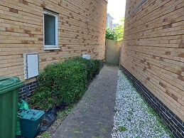 Cosy 1-bed Studio in Northolt