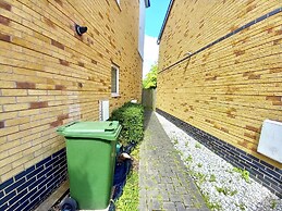 Cosy 1-bed Studio in Northolt