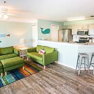 Coastal Oasis Classic Condo With Garden View