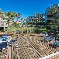 Coastal Oasis Classic Condo With Garden View