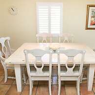 Oceanfront Serenity at Stylish Sea Haven 212
