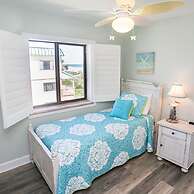 Oceanfront Serenity at Stylish Sea Haven 212