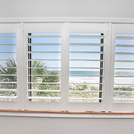 Oceanfront Serenity at Stylish Sea Haven 212