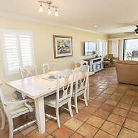Oceanfront Serenity at Stylish Sea Haven 212