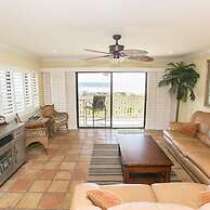 Oceanfront Serenity at Stylish Sea Haven 212