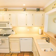Oceanfront Serenity at Stylish Sea Haven 212
