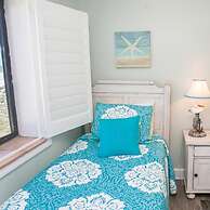 Oceanfront Serenity at Stylish Sea Haven 212