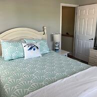 Oceanfront Serenity at Stylish Sea Haven 212