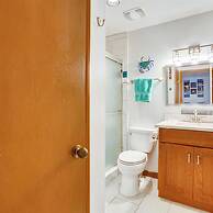 Sun-kissed FL Condo Ocean View Pool Free Tix