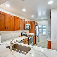 Sun-kissed FL Condo Ocean View Pool Free Tix