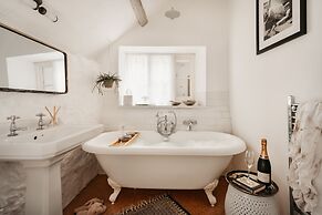 Weeke Brook in Chagford