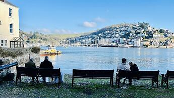 Two Guns in Kingswear