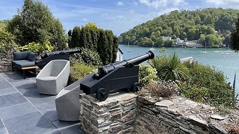 Two Guns in Kingswear