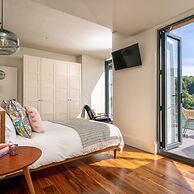 Two Guns in Kingswear