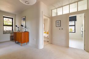 Two Guns in Kingswear