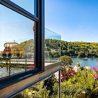 Two Guns in Kingswear