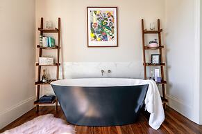 Two Guns in Kingswear