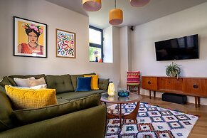 Two Guns in Kingswear