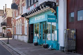 Two Guns in Kingswear