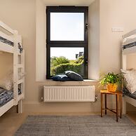 Two Guns in Kingswear