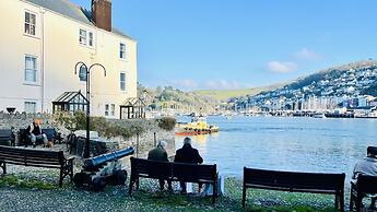 Two Guns in Kingswear