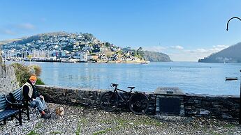 Two Guns in Kingswear
