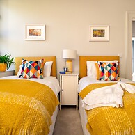 Two Guns in Kingswear