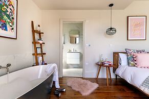 Two Guns in Kingswear