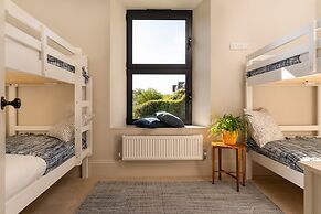 Two Guns in Kingswear