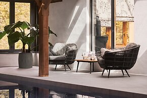 Swallows End in Lower Ashton