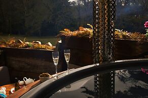 Swallows End in Lower Ashton