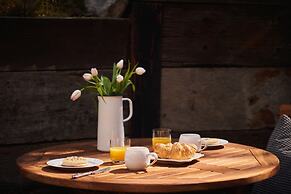 Swallows End in Lower Ashton