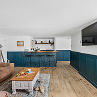 Coombe Bank in Teignmouth