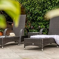 Coombe Bank in Teignmouth