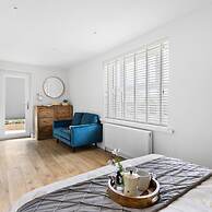 Coombe Bank in Teignmouth